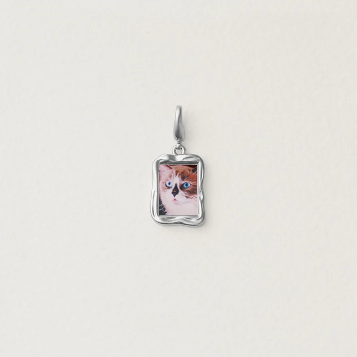 Isabel Portrait Pendant - Image 7