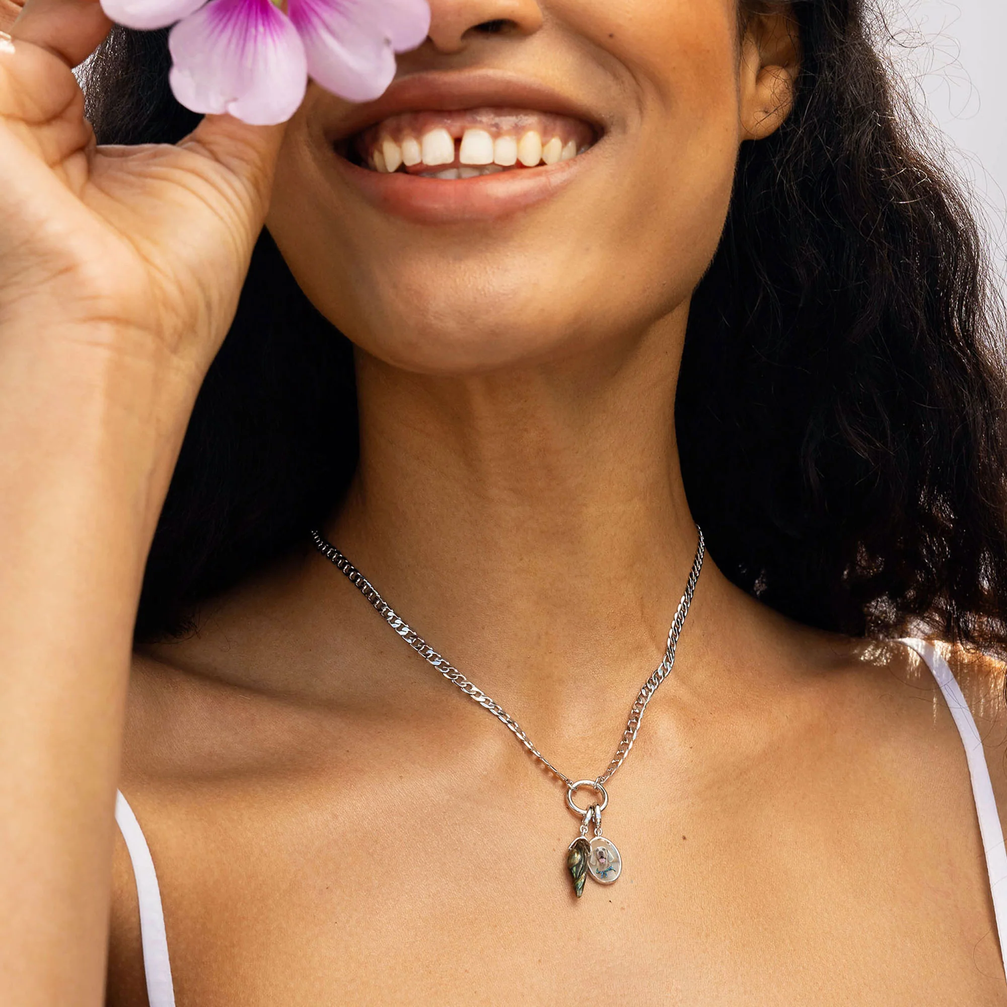 Vera Oval Customizable Portrait Pendant - Image 10