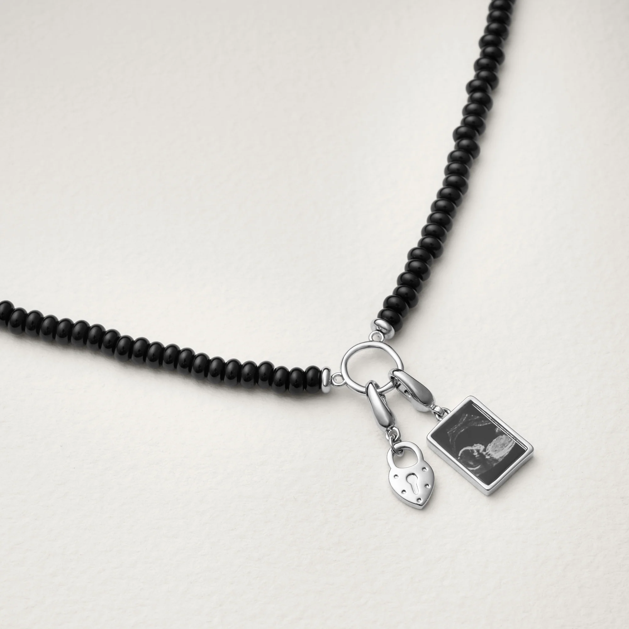 Sybil Black Agate Circle Necklace - Image 5